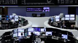 UPDATE 2-European stocks bounce back from tech rout on strong data, commodities