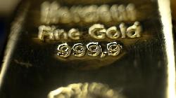 PRECIOUS-Gold set for first weekly dip in three weeks on higher dollar, yields