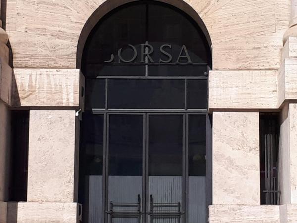 Borsa: Milano chiude in rialzo (+0,57%)