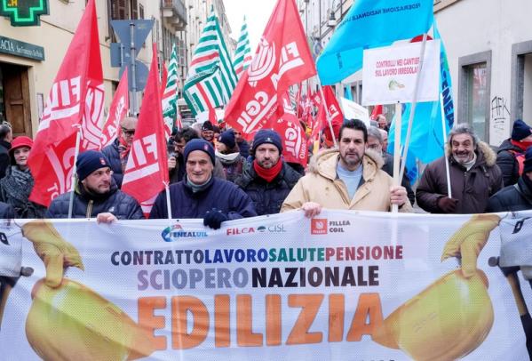 Costruzioni: consulenti, -539000 posti