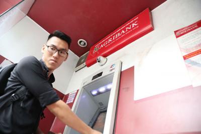 Hàng trăm tài khoản ATM bị 'tấn công', đã đền tiền cho 3 chủ thẻ