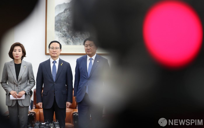 국회서 발 묶인 현장밀착 규제혁신…협동조합 인허가 개선도 1년 묵혀