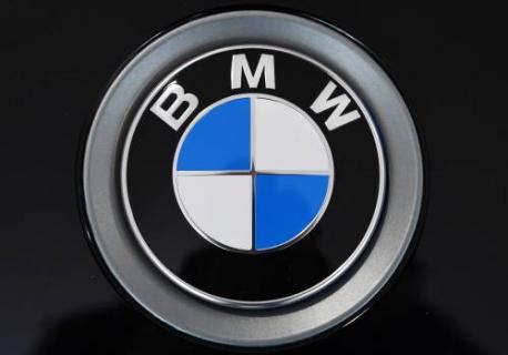 Alfen levert aan testlocatie BMW