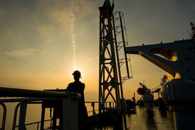 Trung Quốc yêu cầu hai công ty dầu quốc doanh ngừng mua dầu từ Iran