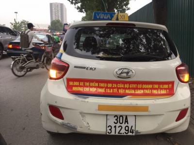 Taxi muốn Thủ tướng thu phù hiệu Uber, Grab vượt quy hoạch