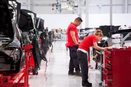 'Tesla bouwt bijna 1000 auto's per dag'