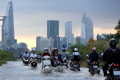 Kêu thiếu kinh phí nhưng chưa 'xài' hết ngân sách làm đường, chống ngập