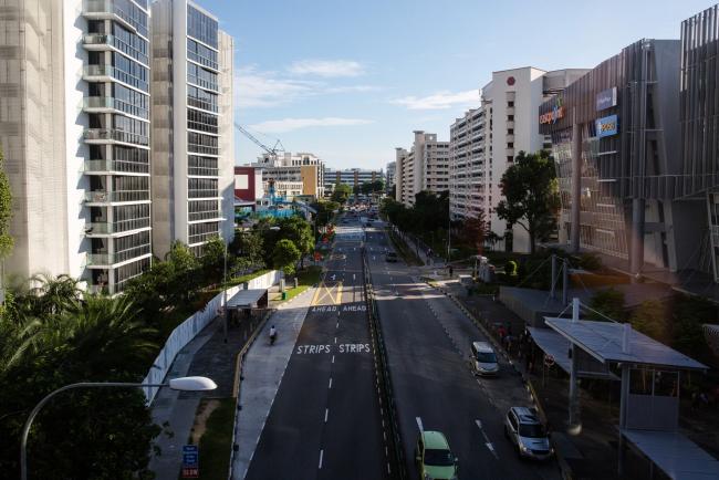 Singapore Apartment Glut May Push Down Prices, Central Bank Says