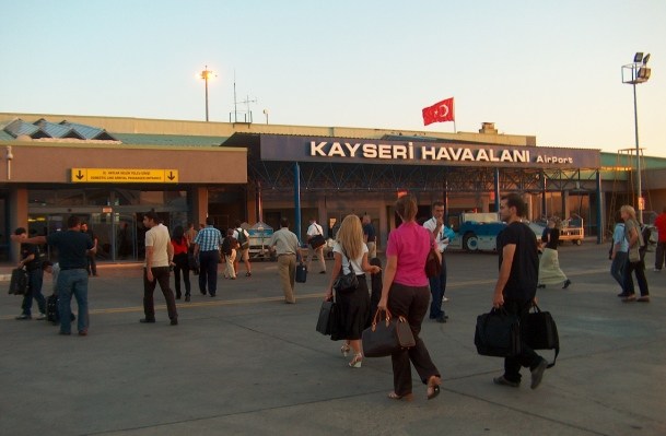 © EborsaHaber. Kayseri Havalimanı’nda Aralıkta 169.707 Yolcuya Hizmet Verildi