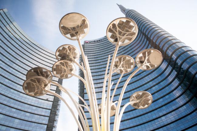 © Bloomberg. The UniCredit SpA bank headquarter building located in the Porta Nuova district in Milan, Italy. 