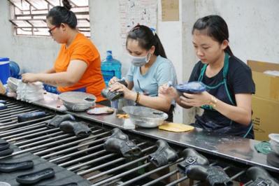 SỬA ĐỔI BỘ LUẬT LAO ĐỘNG 2012: Lắng nghe nguyện vọng người lao động