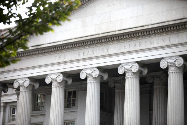 © Bloomberg. The U.S. Treasury building stands closed in Washington D.C., U.S., on Thursday, Oct. 3, 2013.