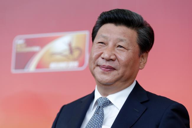 Trump Panics, Rushes Into Xi’s Arms
