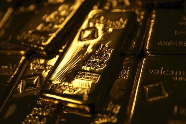 Gold Holds Near Six-Year High as Traders Await Iran’s Next Moves