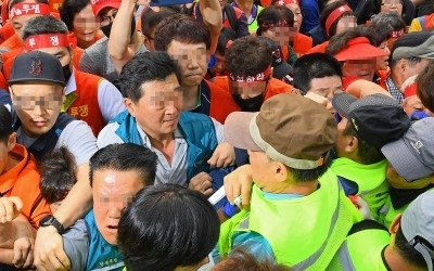 노량진수산시장 2년째 한 지붕 딴 살림… 수협·상인·소비자 피해 '눈덩이'