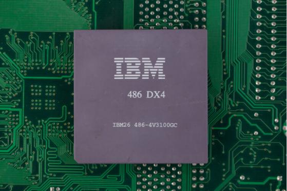  IBM Rolls Out New Blockchain Product, Unveils World’s Smallest Computer 