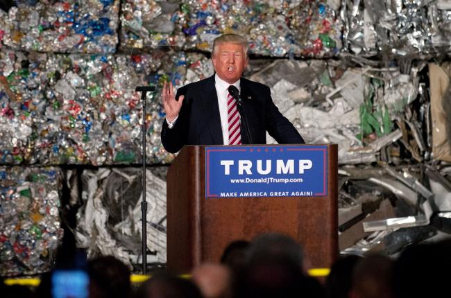 © Bloomberg. MONESSEN, PA - JUNE 28: Presumptive Republican candidate for President Donald Trump speaks to guests during a policy speech during a campaign stop at Alumisource on June 28, 2016 in Monessen, Pennsylvania. Trump continued to attack Hillary Clinton while delivering an economic policy speech targeting globalization and free trade. (Photo by Jeff Swensen/Getty Images)