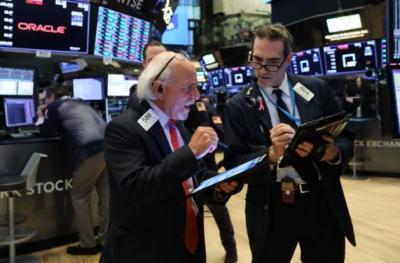 Đà lao dốc của cổ phiếu Boeing khiến Dow Jones chìm trong sắc đỏ