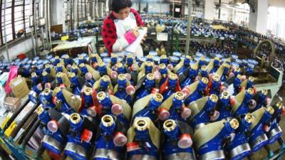 Hoạt động sản xuất công nghiệp Trung Quốc thu hẹp 3 tháng liên tiếp