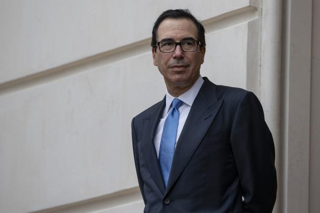 © Bloomberg. Steven Mnuchin, U.S. Treasury secretary, waits to greet Liu He, China's vice premier, not pictured, outside the Office of the U.S. Trade Representative in Washington, D.C., U.S. Photographer: Alex Edelman/Bloomberg