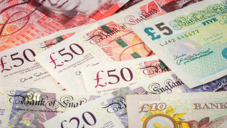 Have £1,000 to invest? This FTSE 100 6% dividend stock could crush the income from a cash ISA