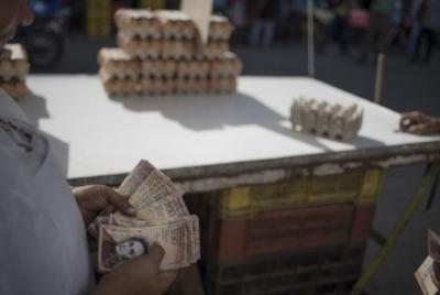 Người Venezuela được tăng gấp đôi lương vì lạm phát
