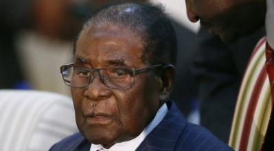 Tổng thống Zimbabwe từ chức sau 37 năm cầm quyền