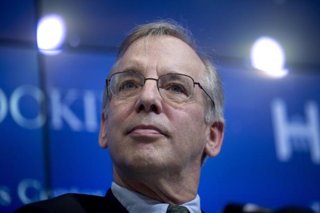 © Bloomberg. William Dudley, president and chief executive officer of the Federal Reserve Bank of New York, listens during a panel discussion at the Brookings Institution in Washington, D.C., U.S., on Thursday, Oct. 15, 2015.