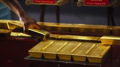 Vàng thế giới vọt gần 15 USD lên cao nhất trong 2 tháng rưỡi