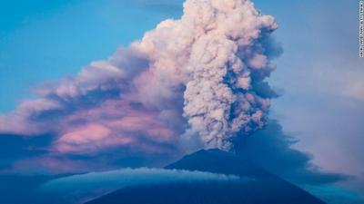 "Thiên đường du lịch" Bali lao đao vì hiện tượng núi lửa phun trào