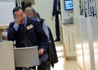 "Bốc hơi" gần 500 điểm, Dow Jones xuống thấp nhất kể từ tháng 5/2018