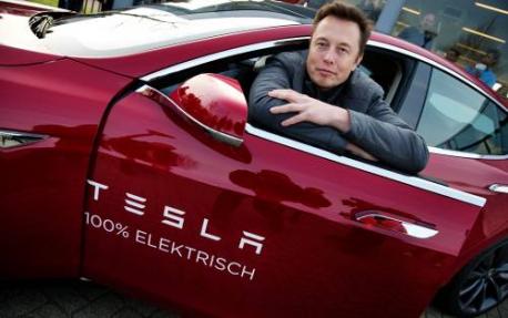 Beleggers eisen meer ingrepen in Tesla-top