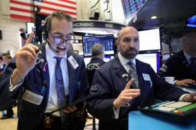 Dow Jones vọt hơn 200 điểm, ghi nhận phiên tăng mạnh nhất trong 1 tháng