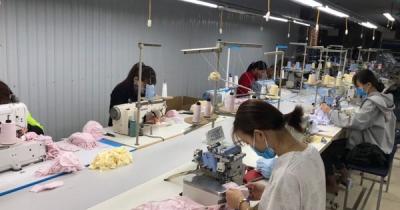Việt Nam có thể sản xuất được bao nhiêu khẩu trang vải trong dịch corona?
