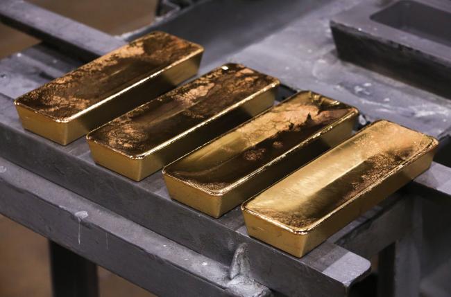 Gold Climbs After WHO Chief’s Stark ‘Tip of the Iceberg’ Warning