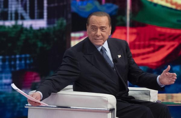 Mediaset: Berlusconi, soci amici o soli