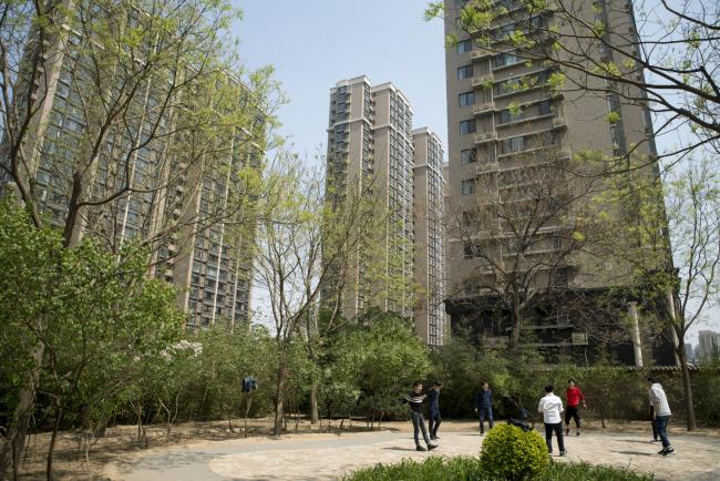 © Bloomberg. Residential buildings in the Shuangjing area of Beijing. 