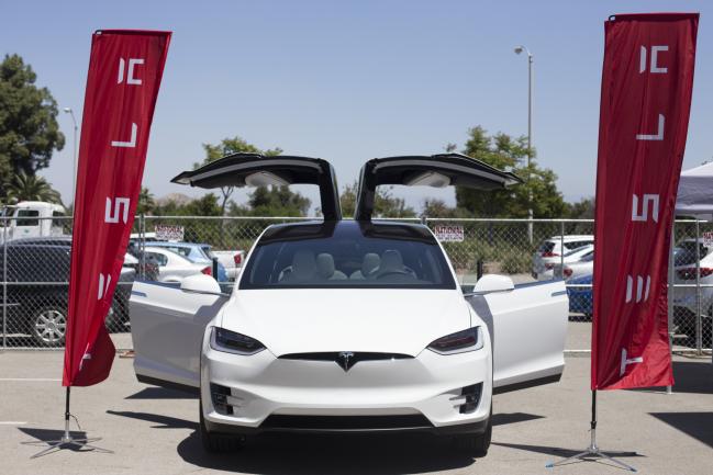 © Bloomberg. A Tesla Inc. Model 3 electric vehicle is displayed during the California Air Resources Board (CARB) 50th Anniversary Technology Symposium and Showcase in Riverside, California, U.S. Photographer: Dania Maxwell/Bloomberg