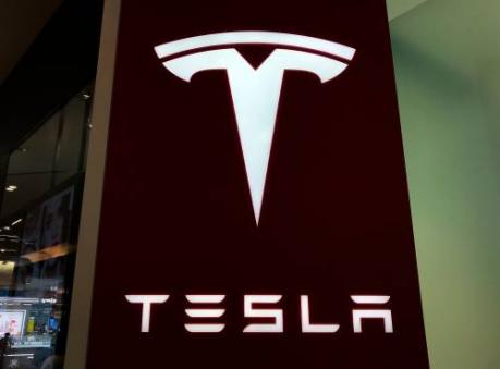 Tesla wil misschien GM-fabrieken overnemen