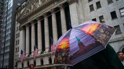 Dow Jones sẽ tăng hơn 300 điểm vào đầu phiên thứ Sáu?