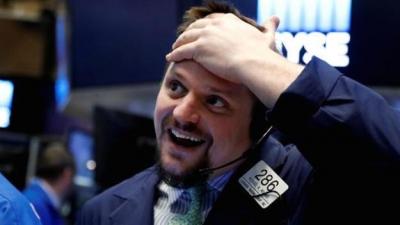 Leo dốc 7 phiên liền, Dow Jones vọt hơn 2% trong tuần qua
