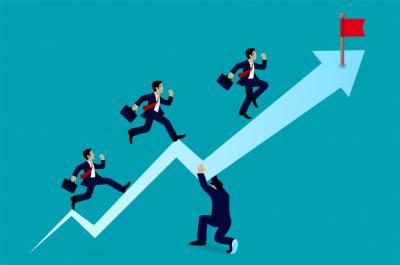 Lãnh đạo mua bán cổ phiếu: Người thân “xuất chiêu”