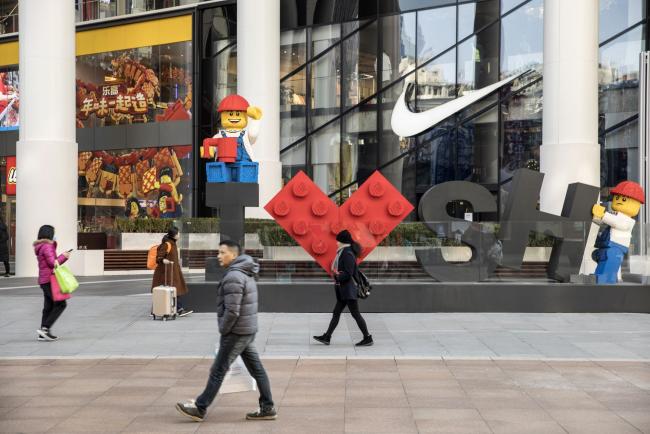 Lego CEO Undaunted by Virus Fear, Sees 60% More China Shops