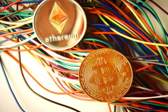  Bitcoin Hashrate Soars while Ethereum Sees Drop in Mining Activity 