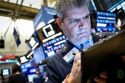 Hợp đồng tương lai Dow Jones giảm mạnh vì nỗi lo chiến tranh thương mại
