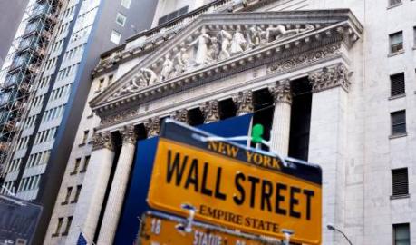 Wall Street krabbelt op na forse verliezen