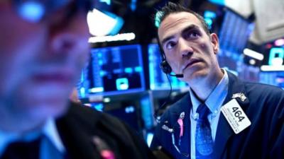 Dow Jones nhích nhẹ lên kỷ lục mới nhờ đà tăng của cổ phiếu Boeing