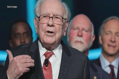 Bài học để đời của Warren Buffett dành cho sinh viên: Đừng vay nợ như… Donald Trump