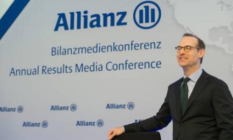 Topman Allianz blijft langer aan