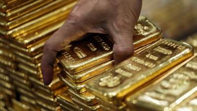 Vàng thế giới rớt ngưỡng 1,500 USD/oz xuống thấp nhất trong 2 tháng